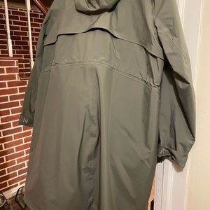 Lululemon Rebel Rain Jacket Gray Size 12